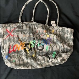 Alo Yoga bag. NWT Graffiti Style Love is Love